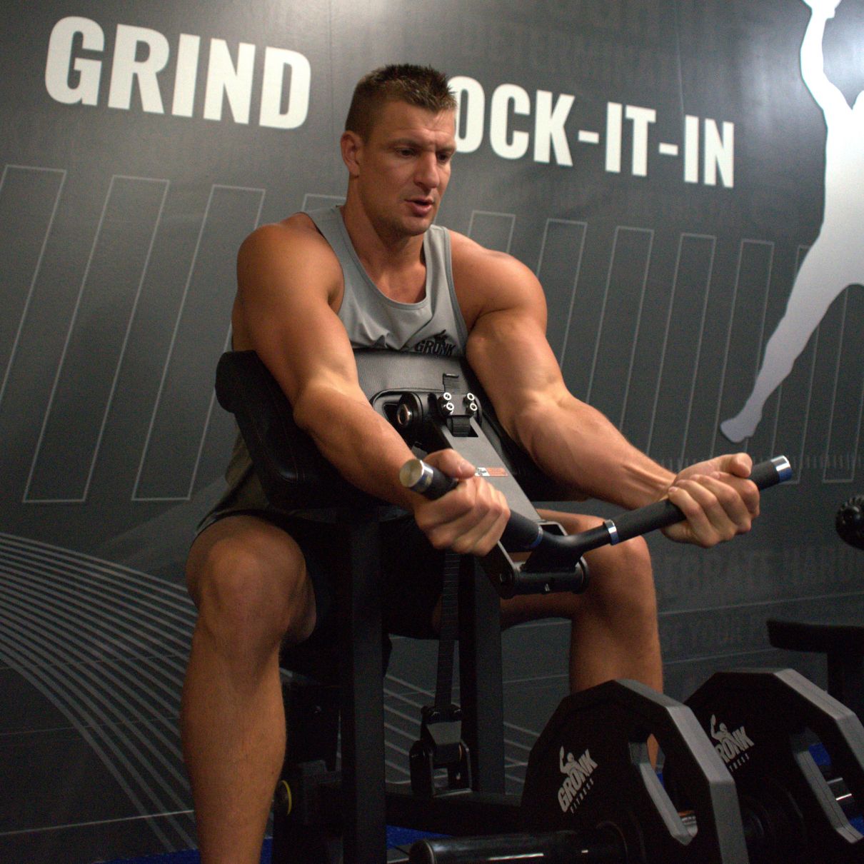 Gronk Fitness Plate Loaded Bicep Curl Gronk Fitness Products Plate Loaded GronkFitnessBicepCurlProductPic-RobGronk_1800x1800_191a0672-d1bb-4012-8f6b-6b3cb6eba4f8