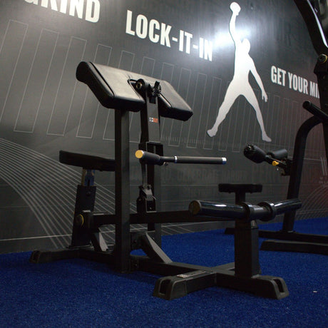 Gronk Fitness Plate Loaded Bicep Curl Gronk Fitness Products Plate Loaded GronkFitnessBicepCurlProductPic_1800x1800_423bd814-892e-4800-8c13-32fb466d7ba7