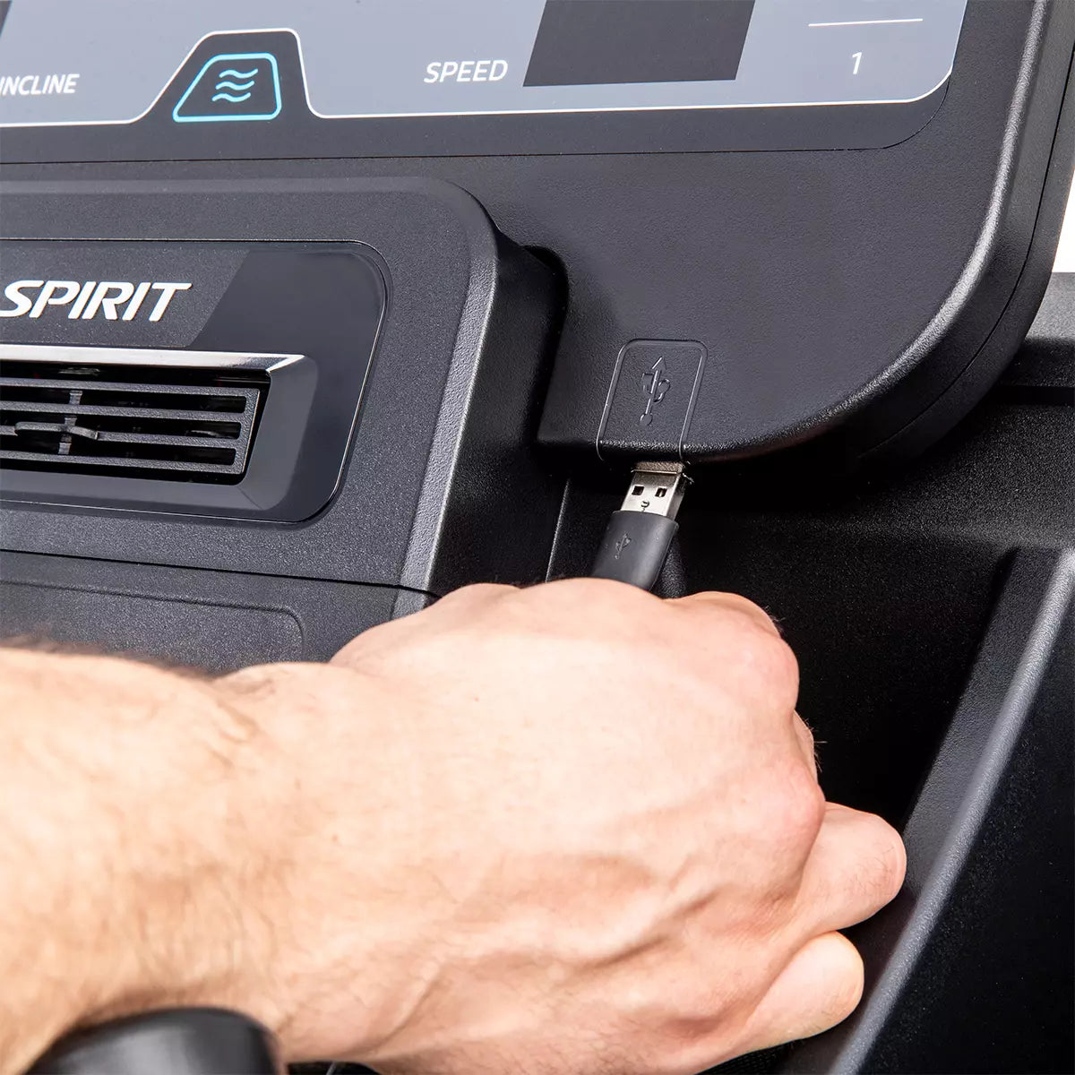 Spirit CT800 Treadmill - Final Stock Spirit Treadmill; Residentail Commercial Frame over 350lbs usb_2_jpg