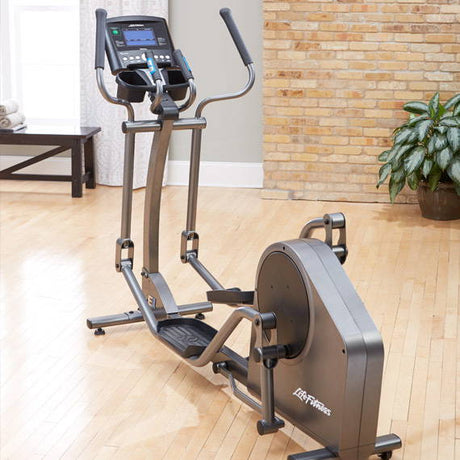 Life Fitness E1 Elliptical Cross-Trainer Life Fitness Elliptical, ARC, Zero Runner, Seated Elliptical E1EllipticalCrossTrainerbyLifeFitness